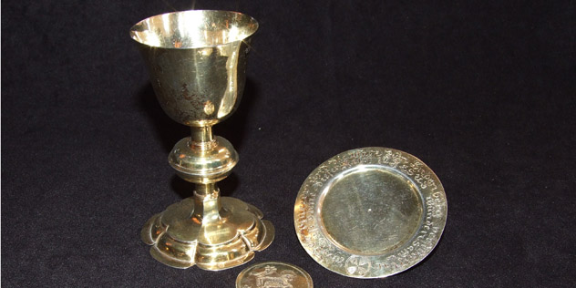 Krankenkelch mit Patene und Hostiendöschen